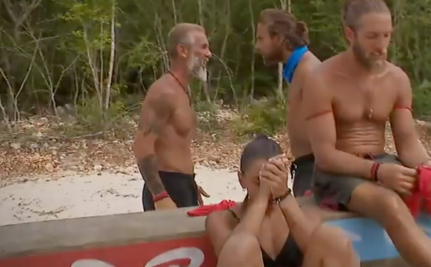 survivor-all-star:Ξεφεύγουν-τα-πράγματα.«Τι-την-προσβάλεις-ρε;-Μην-με-ακουμπάς»